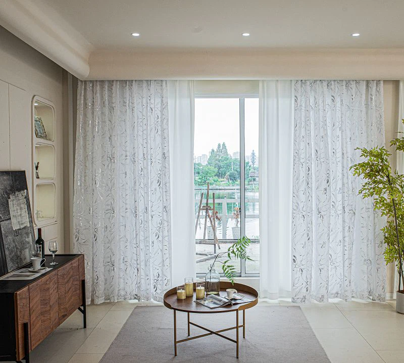 Doli Fabric Window Screen cu Lotus și folie argintie